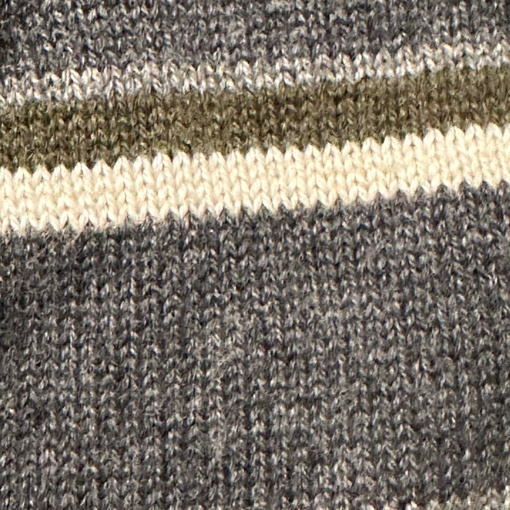 Vintage Abercrombie & Fitch gray striped beanie - Picture 4 of 5
